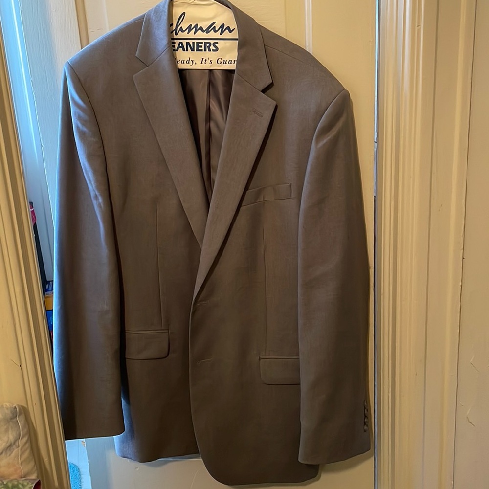 Men’s grey blazer/suit jacket